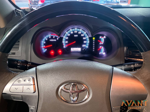 Toyota Sw4 Hilux Srv 3.0 4x4 (7 Lugares)