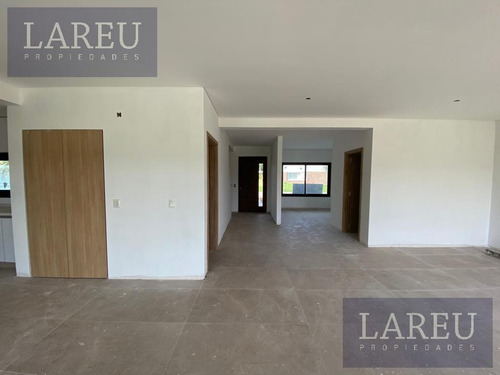 Imagen 3 de 15 de Casa - Altos De Campo Grande