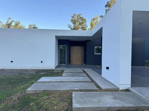 Venta Casa 3 Dormitorios Mendiolaza