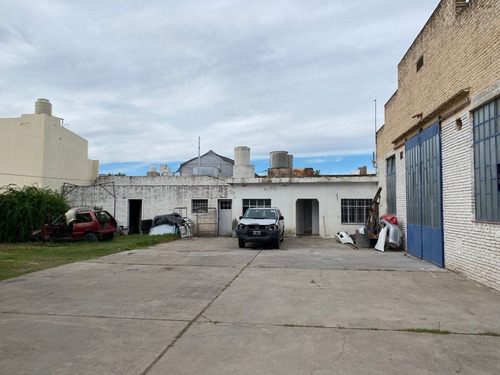 Imagen 7 de 20 de Deposito + Lote - Barrio Pacifico - 1200 Mts