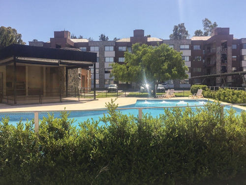 Imagen 2 de 7 de Venta De Departamento En Excelente Ubicacion, Amaneceres Res