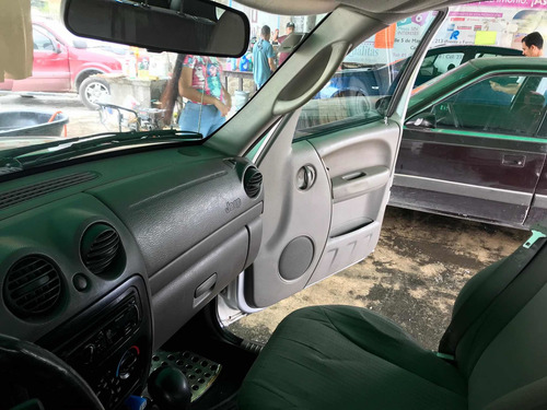 Jeep Liberty 3.7 Sport 4x4 Mt 2003