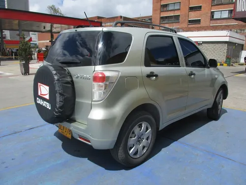 Daihatsu Terios OKII 1.5CC J210LG 4X4 MT AA