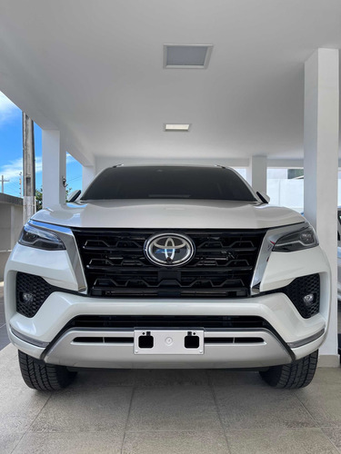 Toyota Sw4 2021 2.8 Tdi Srx 7l 4x4 Aut. 5p