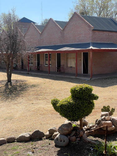 Casa En Venta De 3 Dormitorios C/ Cochera En Papagayos