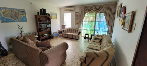 Venta De Casa De Dos Niveles En El Trigal Norte Plc-903