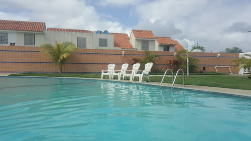 Imagen 10 de 13 de Casas En Tucacas A La Venta