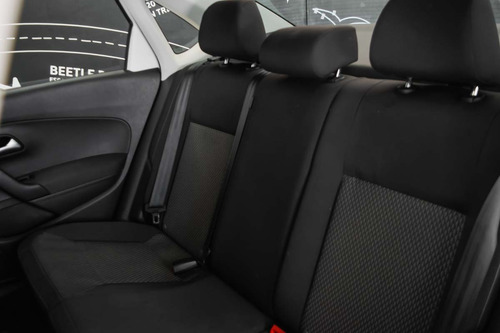 Imagen 12 de 14 de Volkswagen Vento Comfortline Plus L4 1.6l Abs Ba Ac Tip 2020