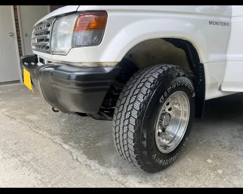 Mitsubishi Montero 2.4 V11