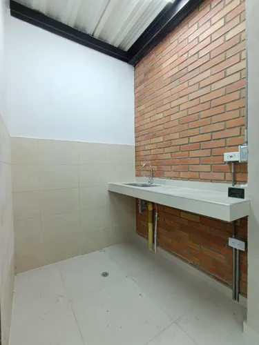 Bodega En Arriendo En Zona Industrial. Cod A30508