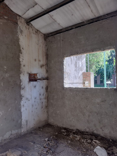 Se Vende Terreno Con Casa En Construcion