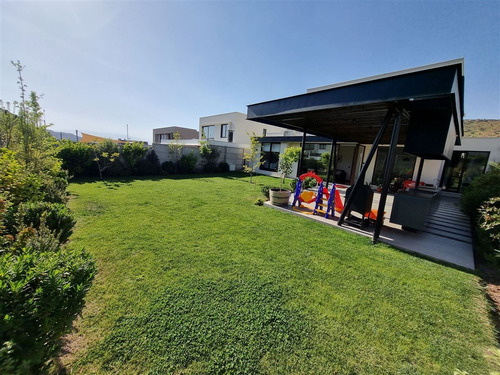 Arriendo Casa De 3 Dorm, En Chamisero Chicureo