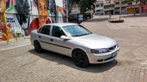Chevrolet Vectra Gls 2.2v8
