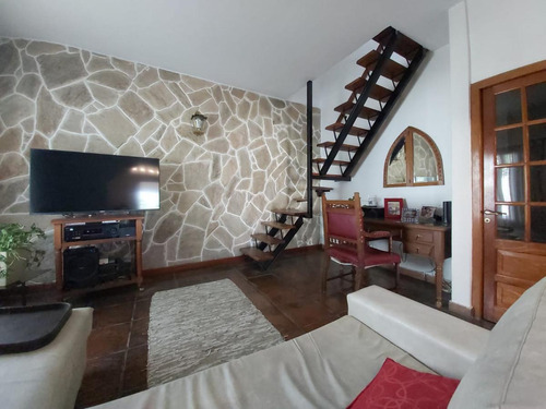Imagen 8 de 21 de Venta Casa En San Lorenzo 3 Dormitorios, Patio Y Cochera.