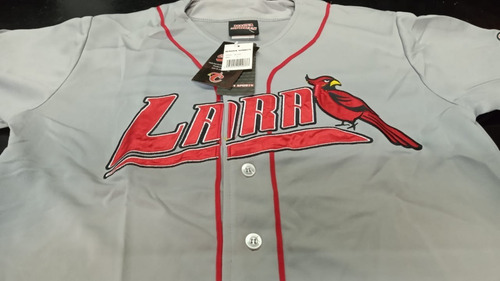 Imagen 3 de 6 de Camiseta Baseball Cardenales Lara Gris Talle M