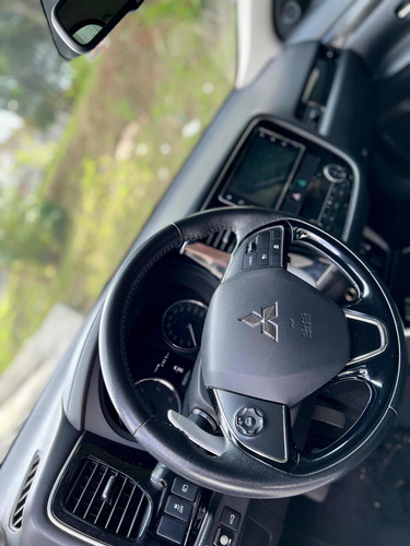 Imagem 8 de 10 de Mitsubishi Outlander 2017 2.2 Ftp 4wd 5p New