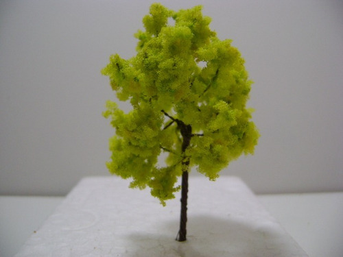Imagen 7 de 10 de Nico Arbol Verde Limon De 9 Cms De Alto N Ho (arv 01)