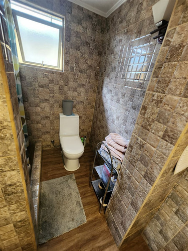 Casa En Venta De 5 Dorm. En Tiltil Ampliada Y Remodelada !!!
