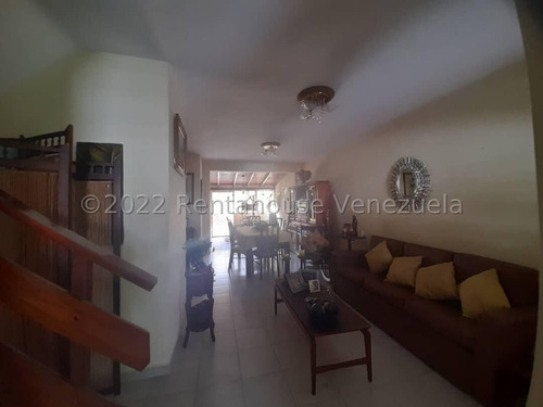 Imagen 2 de 18 de Townhouse En Venta Valles De Camoruco 22-15998 0414-4115155