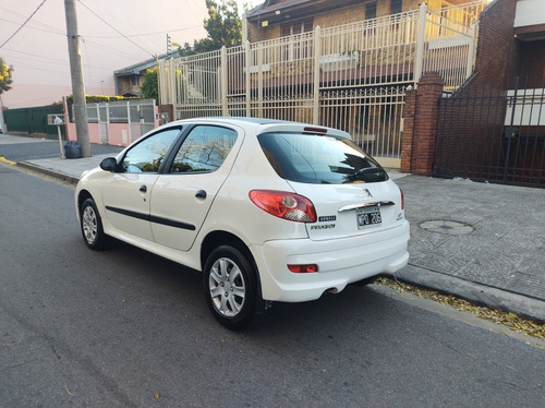 Peugeot 207 2013 1.4 Active 75cv