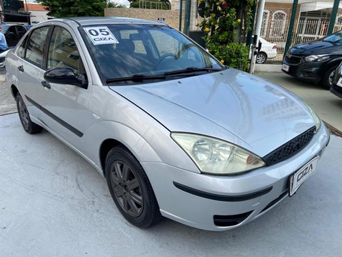 Ford Focus Sedan 2.0 16v 4p