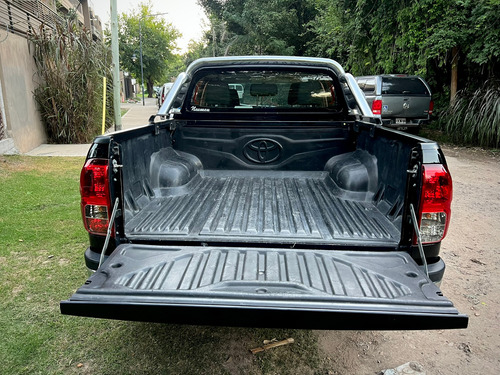 Toyota Hilux Pick-Up 2.8 Cd Srv 177cv 4x2