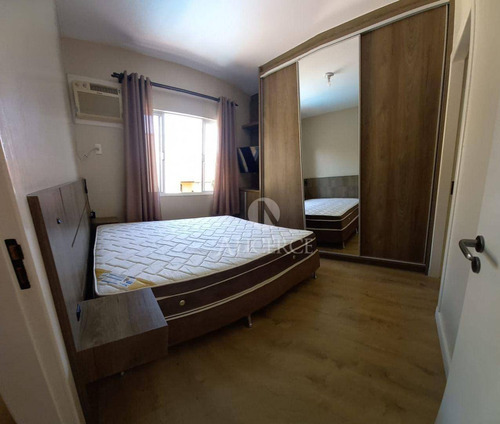 Imagem 8 de 24 de Casa 5 Dormitórios, 300 M² Por R$ 790.000 - Estreito - Florianópolis/sc - Ca0019