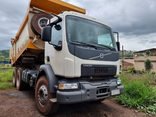 Imagem 7 de 15 de Volvo Vm 330 6x4 Ano 2019 Caçamba Meia Caminhão Traçado