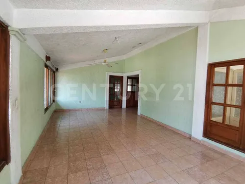 Casa En Venta, Col. El Zapotal, Acayucan, Ver.