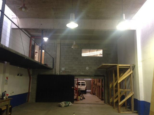 Imagen 4 de 15 de Galpón 320 M2 - Retasado - Barracas