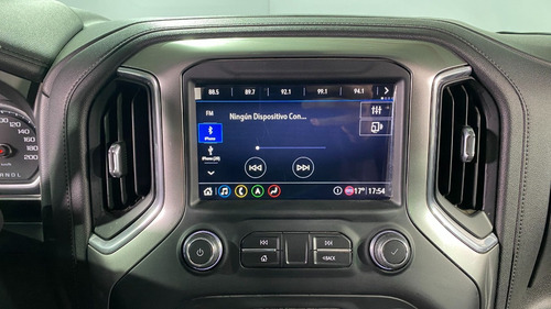 Imagen 16 de 18 de Chevrolet Silverado Ltz 4x4 5.3 At 2020