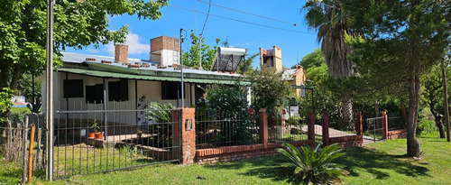 Venta Casa 3 Dormitorios / Agua De Oro