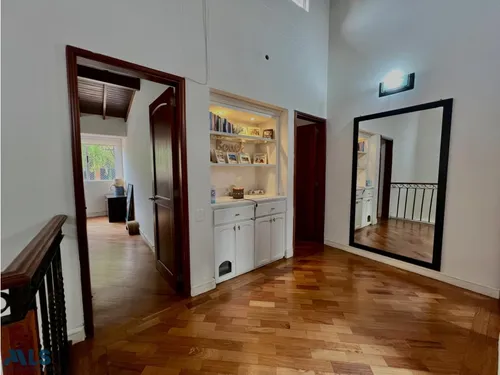 Hermosa Casa En La Loma De Las Brujas(mls#253864)