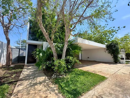 Casa En Venta En Cholul En Mérida,yucatán