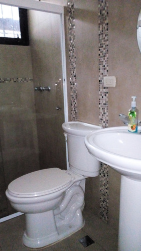 Imagen 17 de 29 de Town House Via El Castaño En Maracay