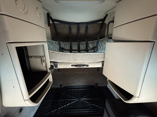 Tractocamión 2015 Volvo Vnl670 - D13 - Automático