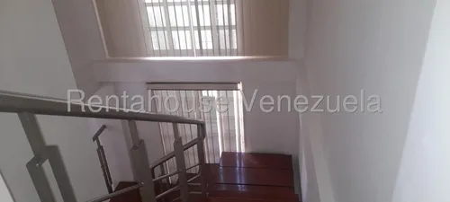 En Venta Casa - Urb. Vista Linda.