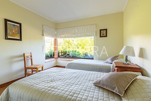 Imagen 12 de 30 de Hermosa Casa Con Vista Al Lago Y Al Volcán