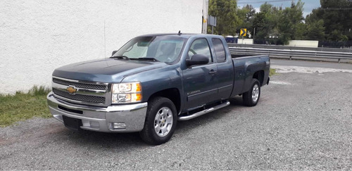 Imagen 1 de 14 de Chevrolet Silverado 2012 E Pickup 2500 Crew Cab 4x2 Mt