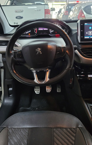 Peugeot 208 1.6 Feline