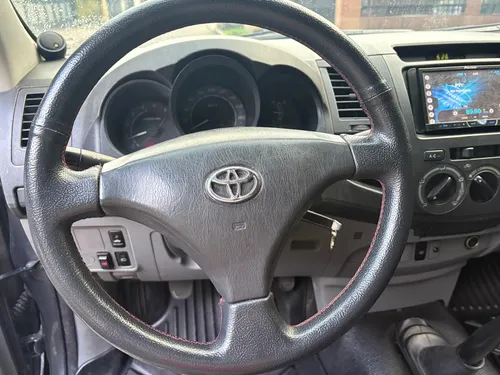 Toyota Hilux 2.5 4x2 Doble Cabina