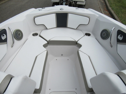 Imagen 7 de 12 de Scarab 215