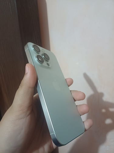 Apple iPhone 15 Pro (128 Gb) - Titanio Blanco (Usado)