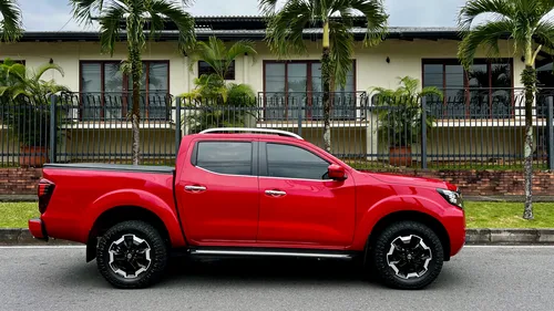 Nissan Frontier 2.5 LE DIESEL AUTOMÁTICA 4x4 FULL EQUIPO 2022