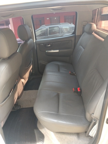 Toyota Hilux 3.0 Cd Srv Cuero I 171cv 4x4 5at 2013