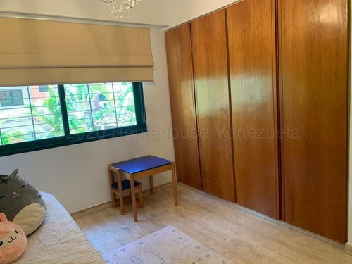 Imagen 16 de 20 de Apartamento En Venta El Rosal. Amplia Terraza Con Vista. Pozo De Agua. Código 22-13369 Mrodriguez