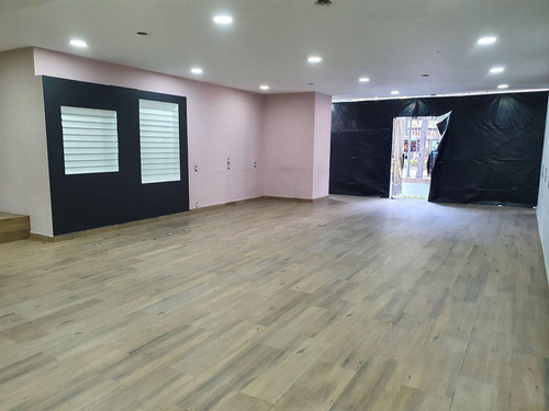 Local Comercial En Renta 156m2, Sobre Horacio A Pie De Calle.