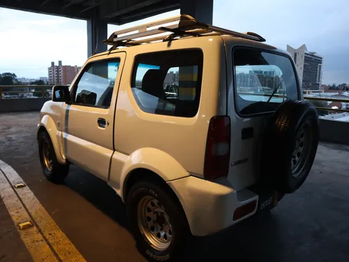 Suzuki Jimny MT 1.3 3P 4X4