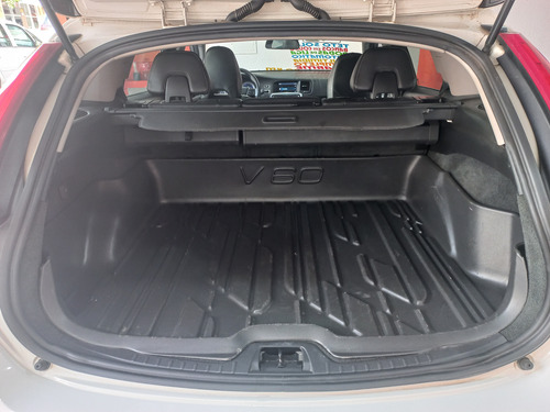 Volvo V60 2.0 T5 R-design Dynamic 5p