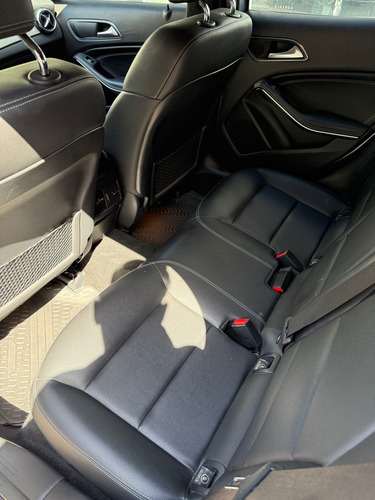Mercedes-Benz Clase GLA 1.6 Gla200 Urban 156cv